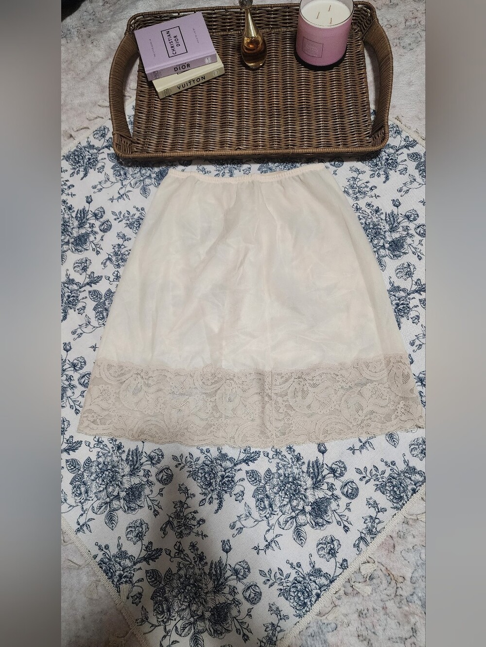 Vintage Olga Ivory Lace Half Slip Skirt Butterfly Applique